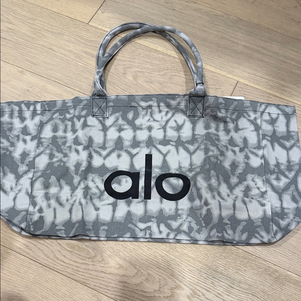 ALO Yoga Tie-Dye Gray Tote Bag